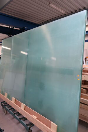 Opbevaringsvogn med div. Glas