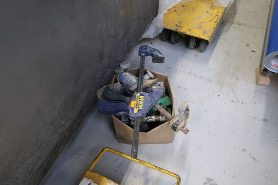 2 stk. maskinskøjter samt skruetvinger