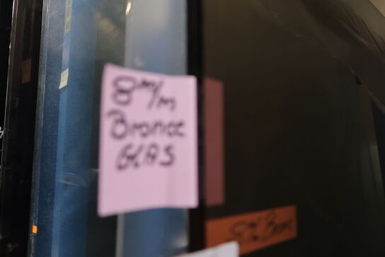 Div. Glas i reolssytem (reolsystem medfølger ikke)