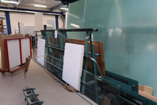 Opbevaringsvogn med div. Glas