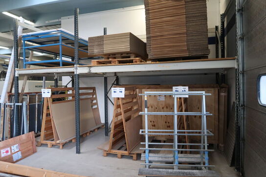 2 fag pallereoler uden indhold