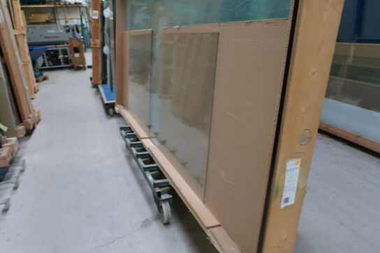 Opbevaringsvogn med div. Glas