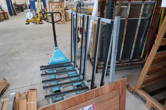 Opbevaringsvogn samt 3 stk. opbevaringsstativer