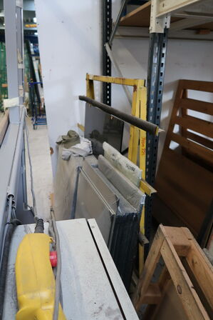 Opbevaringsvogn samt 3 stk. opbevaringsstativer