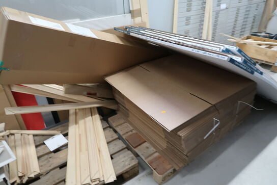 Div. Varelager samt papkasser