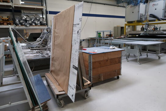 5 stk. opbevaringsvogne med div. Glas