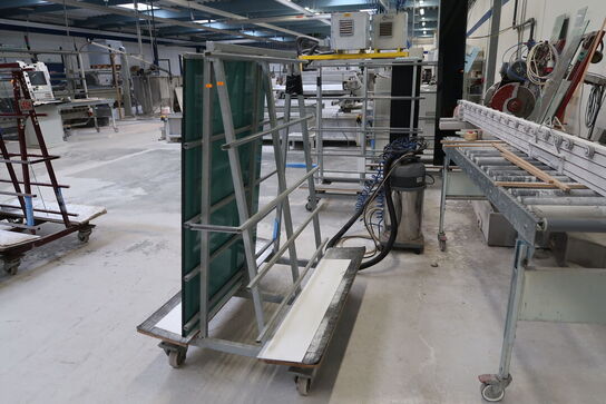 6 stk. opbevaringsvogn med div. Glas