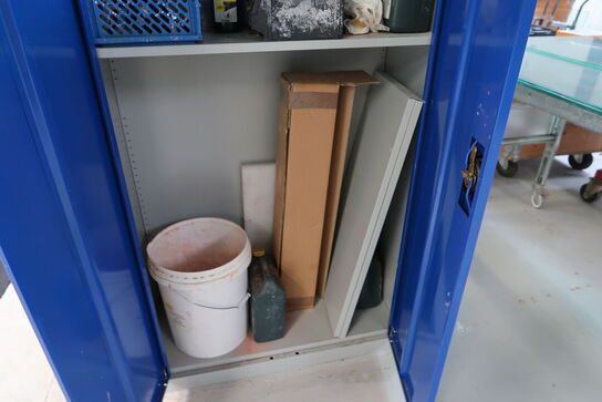 Stålskab med div. varelager