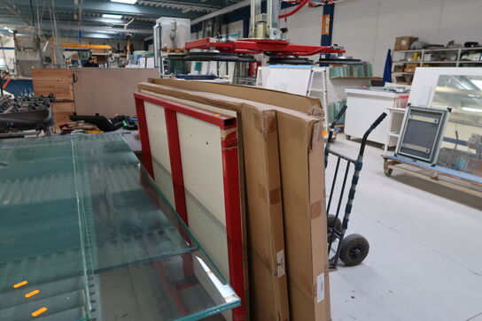 Opbevaringsvogn med div. Varelager