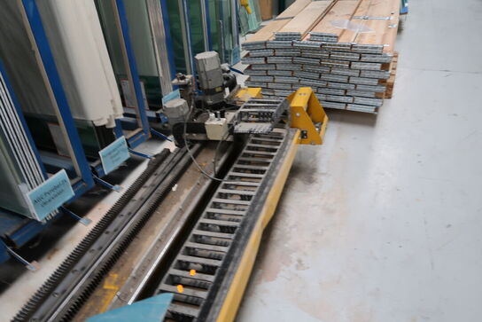 Palle med motoriseret rullebånd