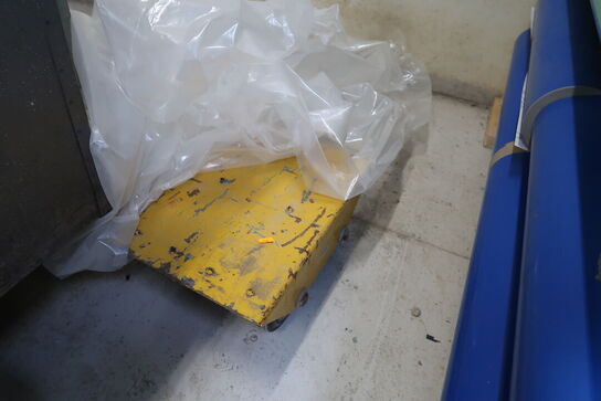 2 stk. maskinskøjter samt skruetvinger