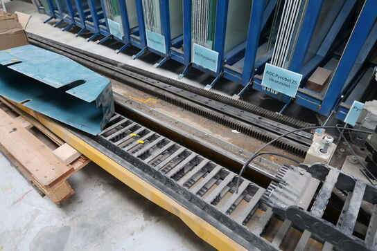 Palle med motoriseret rullebånd