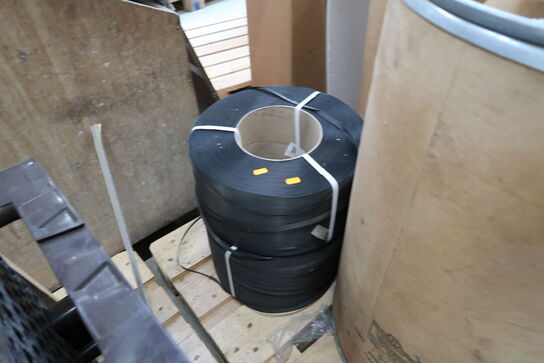 Palle med omsnøringsbånd, skraldespand m.m.