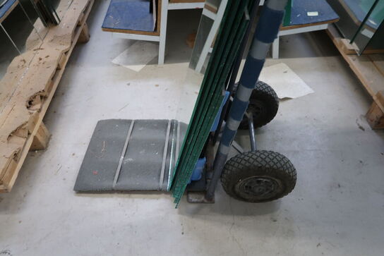 Sækkevogn med indhold