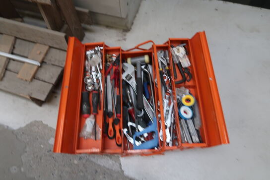 Værktøjskasse med div. Værktøj