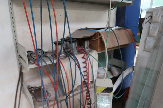 Reolsystem med div. Reservedele