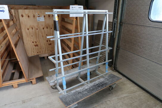 Opbevaringsvogn samt 3 stk. opbevaringsstativer