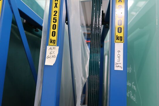 Div. Glas i reolssytem (reolsystem medfølger ikke)