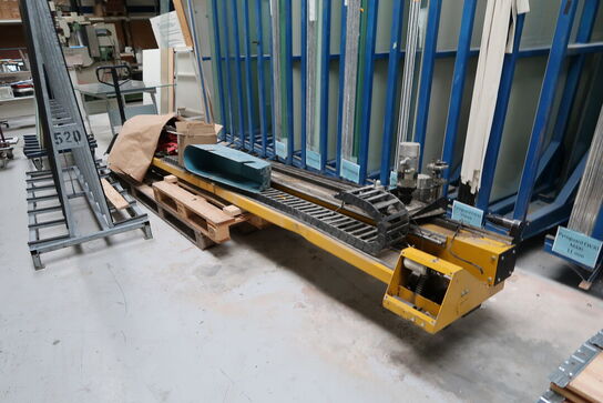 Palle med motoriseret rullebånd