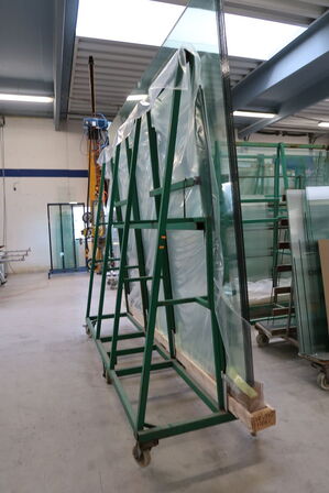 Opbevaringsvogn med div. Glas