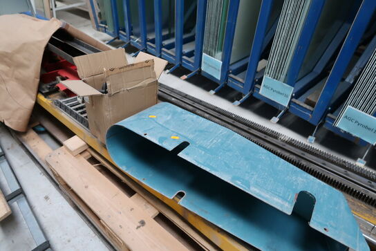 Palle med motoriseret rullebånd