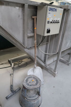 Elefantfod samt skovl