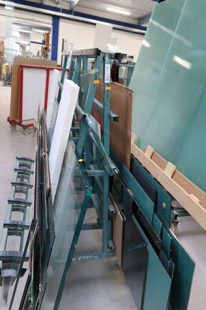 Opbevaringsvogn med div. Glas