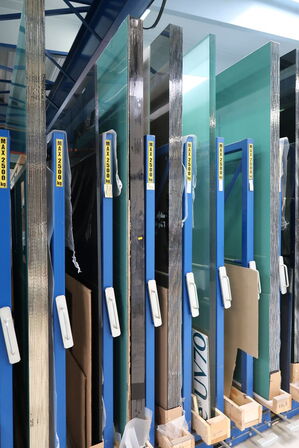 Div. Glas i reolssytem (reolsystem medfølger ikke)