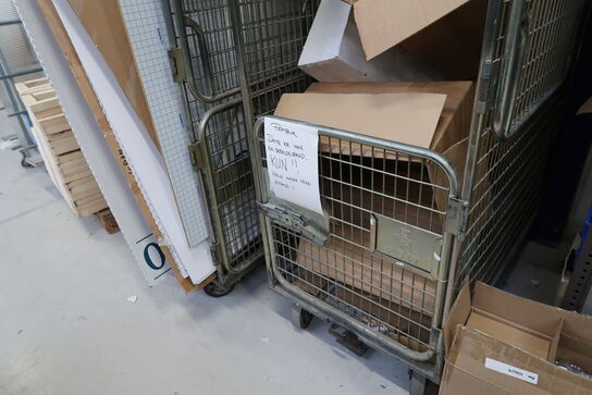 2 stk. pakkebure med indhold