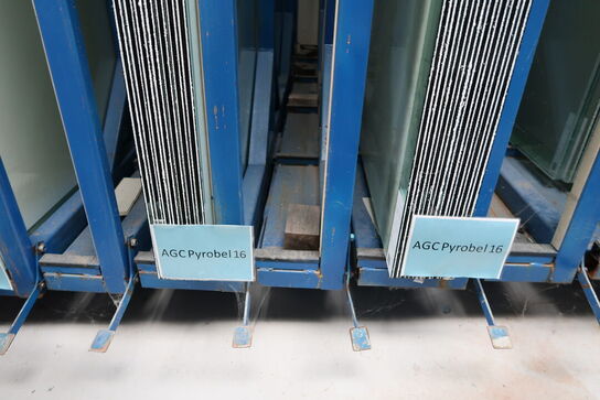 Div. Glas i reolssytem (reolsystem medfølger ikke)