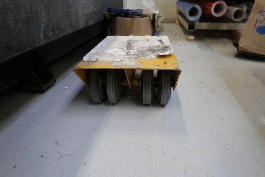 2 stk. maskinskøjter samt skruetvinger