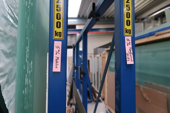 Div. Glas i reolssytem (reolsystem medfølger ikke)