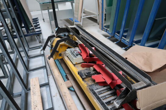 Palle med motoriseret rullebånd