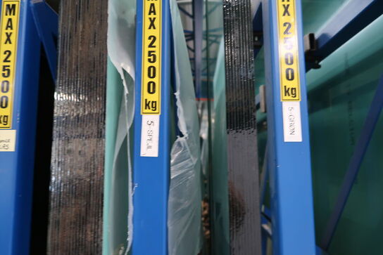 Div. Glas i reolssytem (reolsystem medfølger ikke)