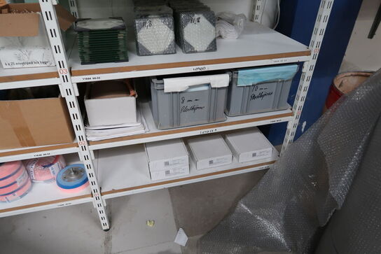 Lagerreol med div. Reservedele og varelager