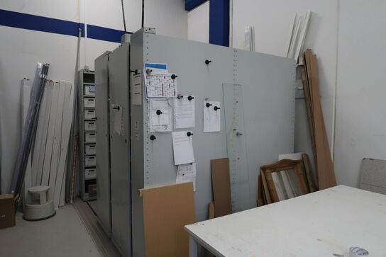 Reolopbevaringssystem uden indhold