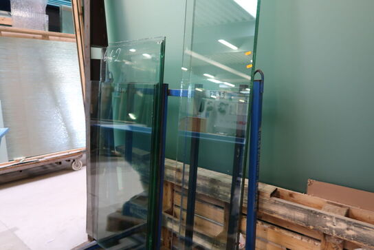 Opbevaringsstativ med div. Glas