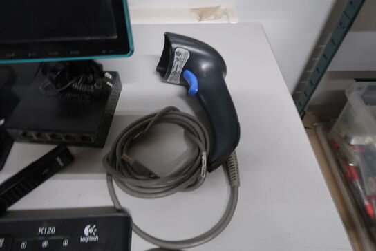 Samsung S24D390HL 24" skærm + keyboard, mus, scanner m.m. 