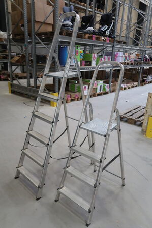 2 stk. Alu trappestiger 4 trin & 6 trin 