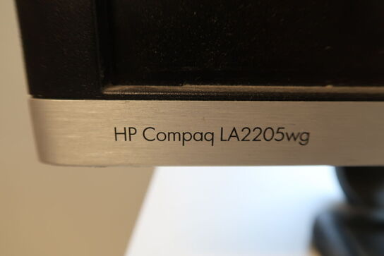 HP Compaq LA2205wg 22" skærm + keyboard, mus, scanner m.m. 