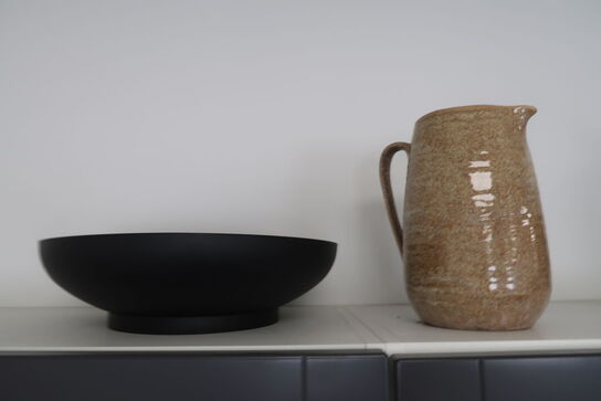 Tøm køkkenbord & skabe for indhold 