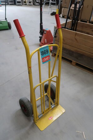 Sækkevogn med udfaldsrampe, Ravendo