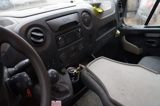 Ladbil RENAULT MASTER 2.3 DCI