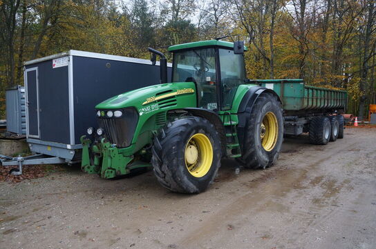 Traktor JOHN DEERE 7820