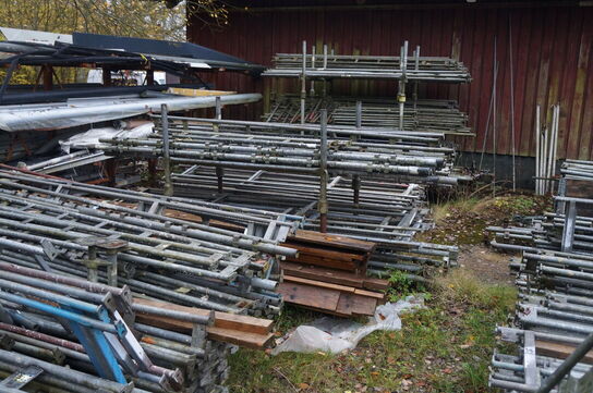 Stort parti HAKI stillads