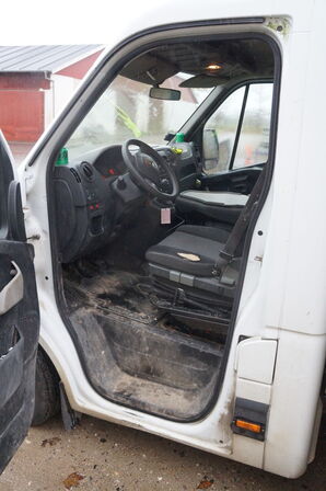 Ladbil RENAULT MASTER 2.3 DCI