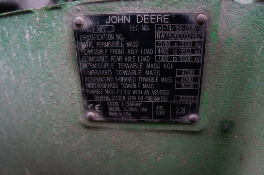 Traktor JOHN DEERE 7820