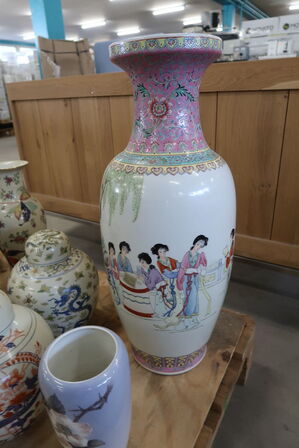 Diverse vaser og krukker