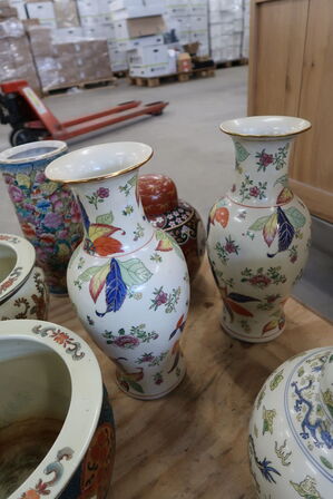 Diverse vaser og krukker