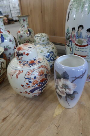 Diverse vaser og krukker